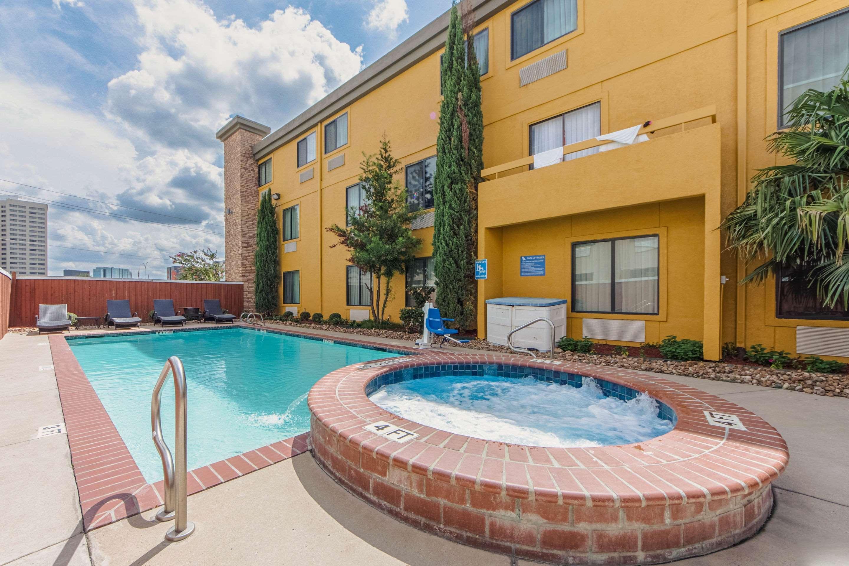 Comfort Inn Dallas Park Central Zewnętrze zdjęcie
