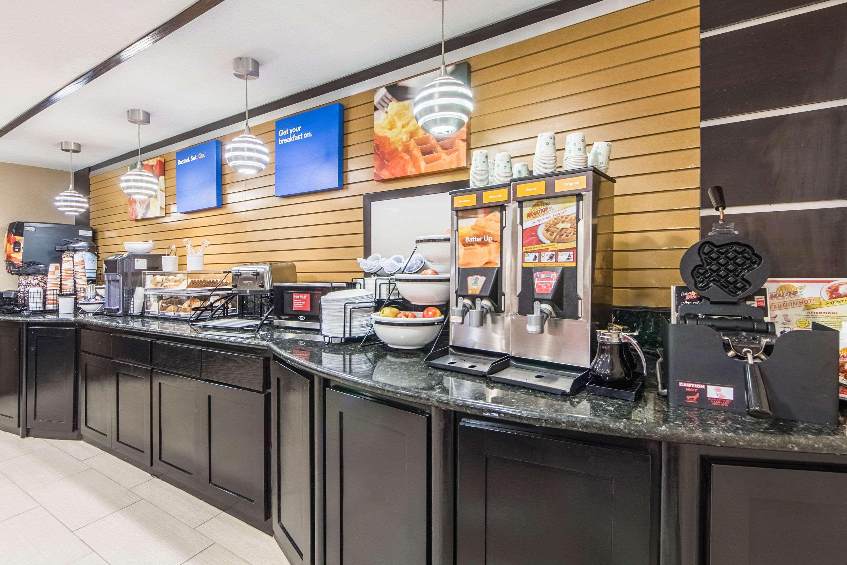 Comfort Inn Dallas Park Central Zewnętrze zdjęcie