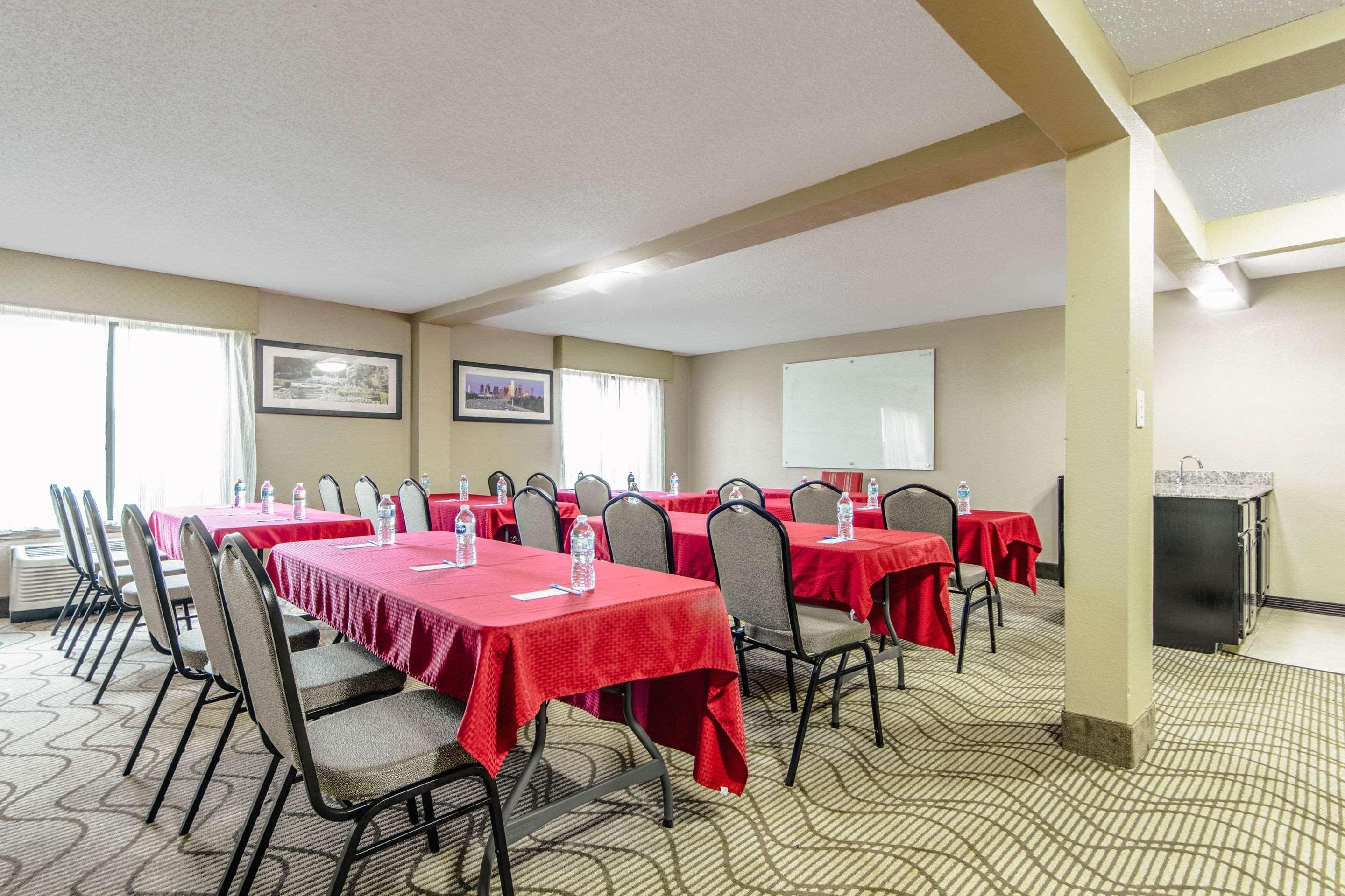 Comfort Inn Dallas Park Central Zewnętrze zdjęcie