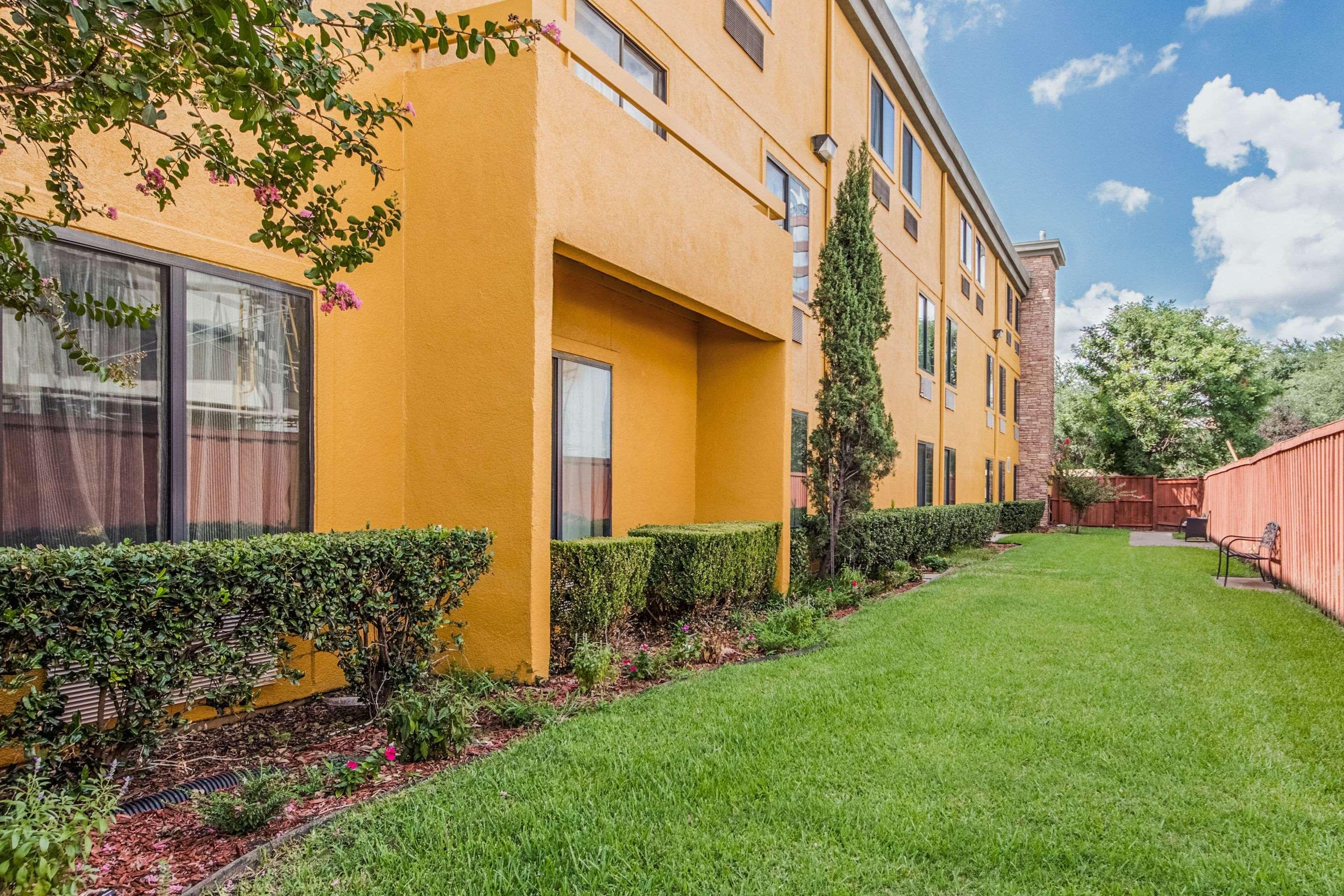 Comfort Inn Dallas Park Central Zewnętrze zdjęcie