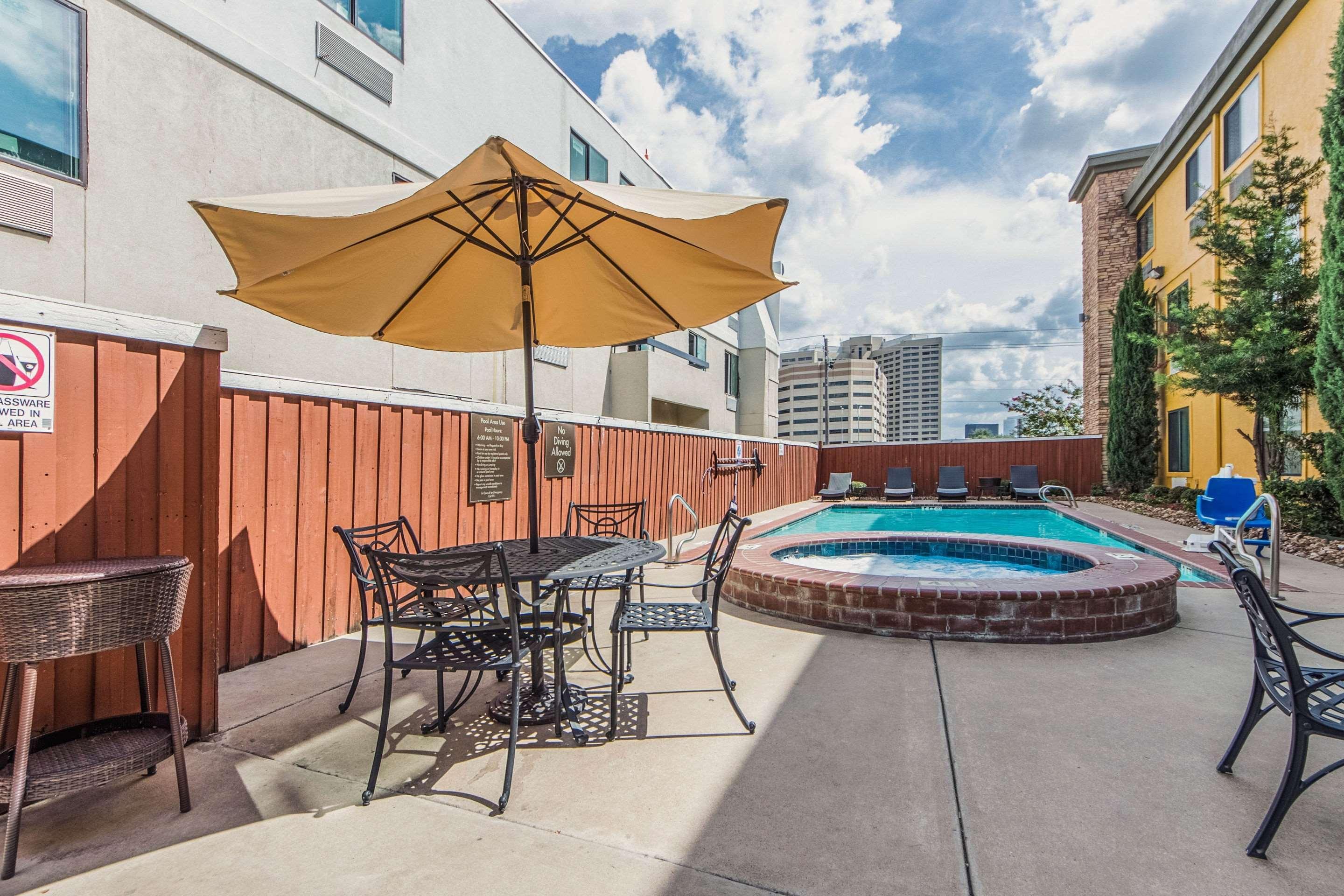 Comfort Inn Dallas Park Central Zewnętrze zdjęcie