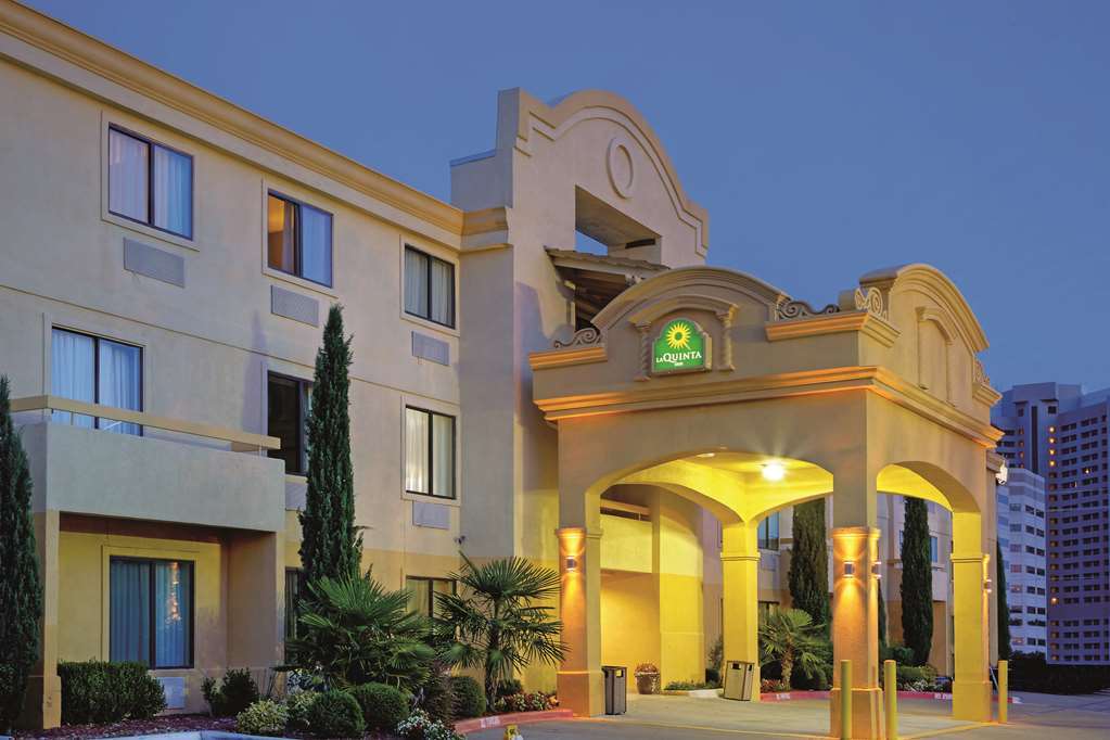 Comfort Inn Dallas Park Central Zewnętrze zdjęcie