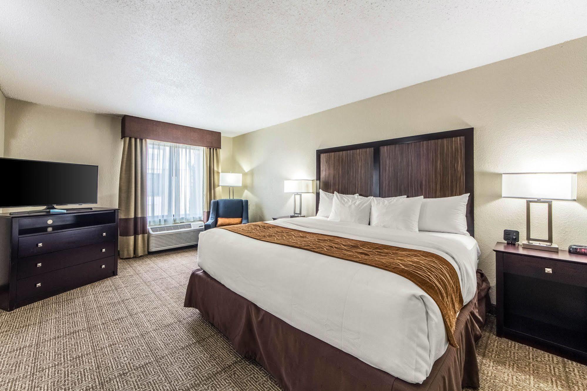 Comfort Inn Dallas Park Central Zewnętrze zdjęcie